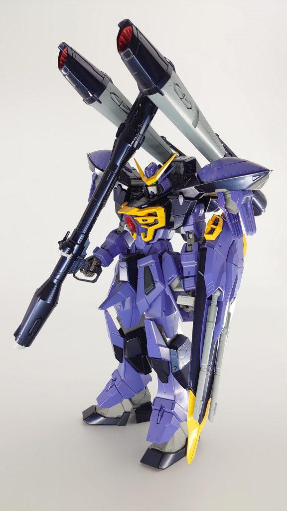 ベース色を塗装した時点で某エ○ァンゲリオン