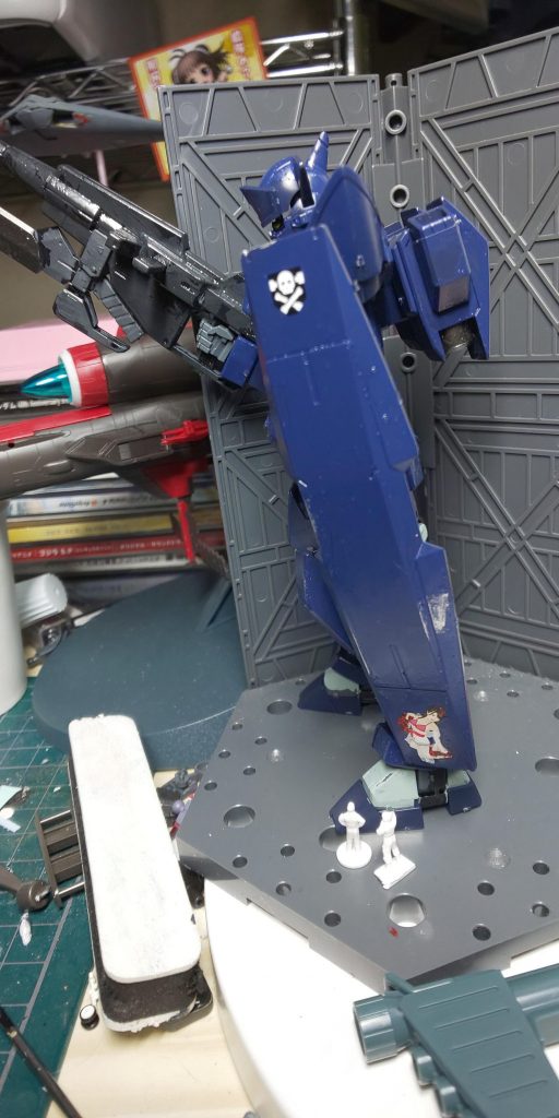 海賊の印と、正規軍では許されない大きさのノーズアートが海賊っぽくて良い。