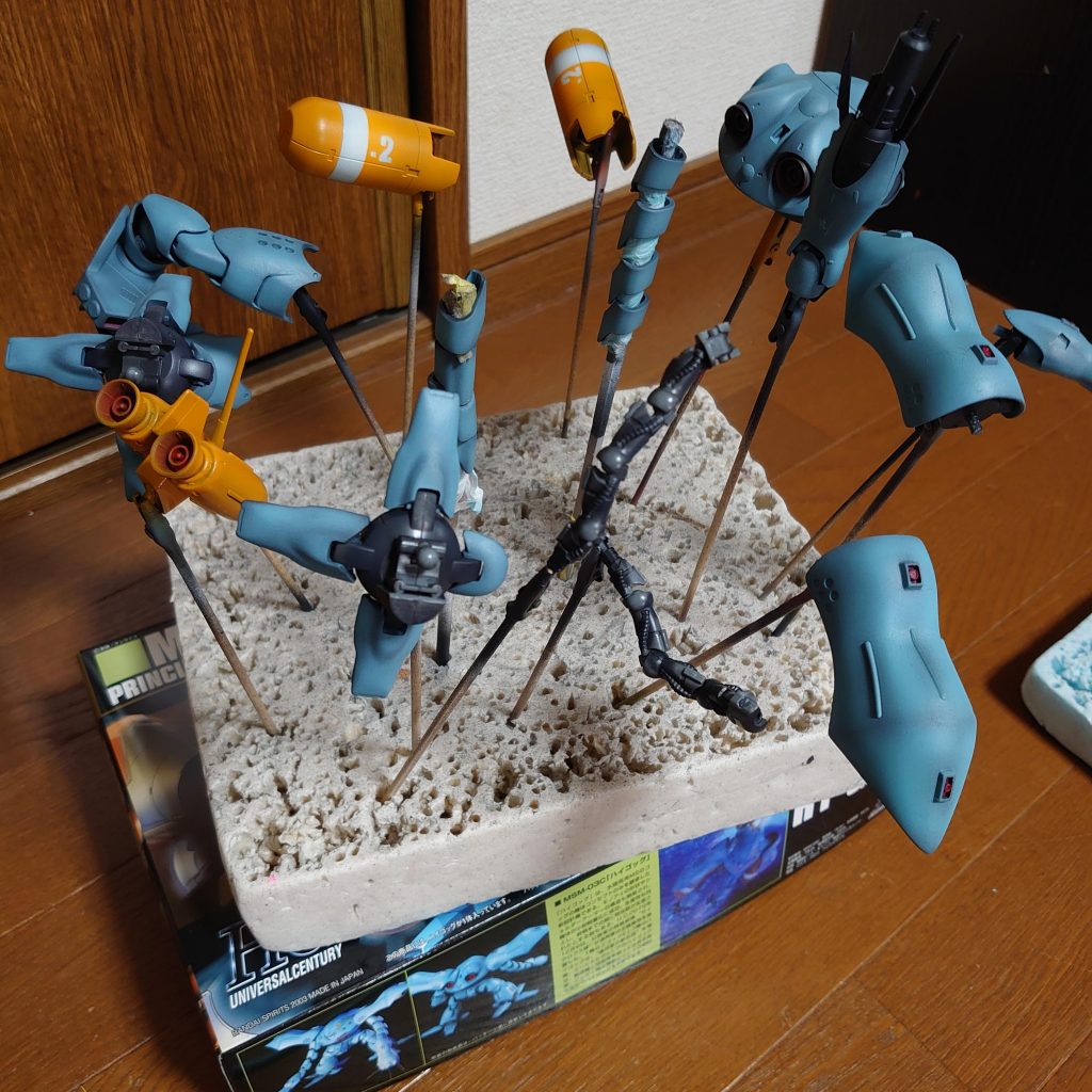 エアブラシで黒立ち上げ塗装。