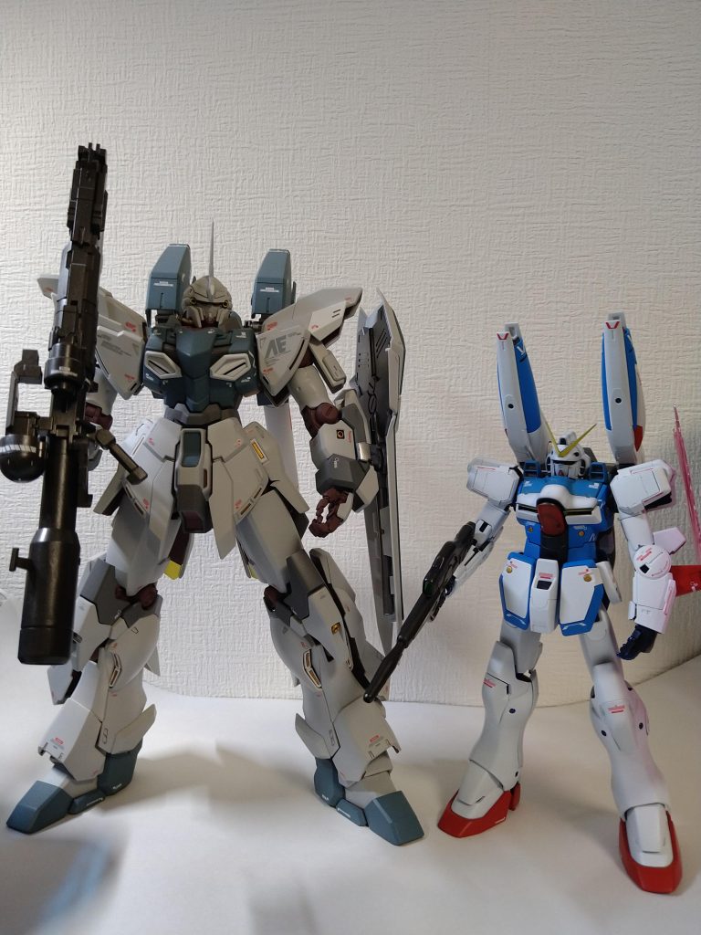 前世紀のMSはデカいですねw