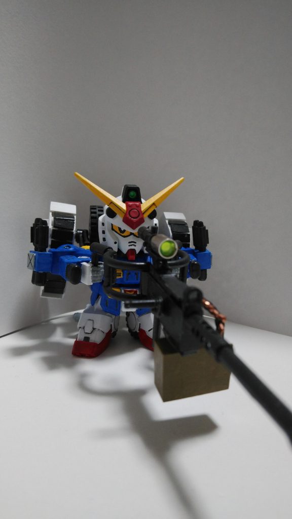 両手持ち!これで連射と狙撃が可能となります!