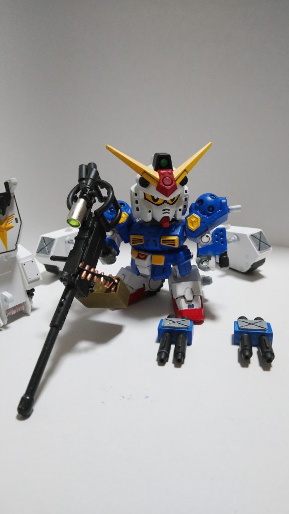 武装をパージして軽量化!これで全身の可動が飛躍的にアップ!(事実)