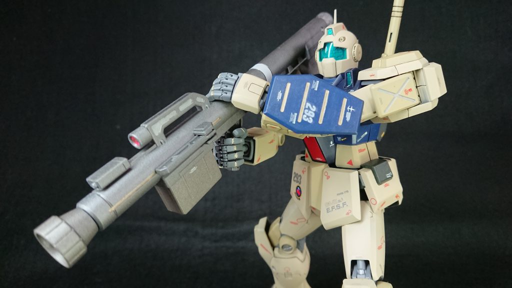 バズーカのホワイトの所は付属のシールを貼っただけです。