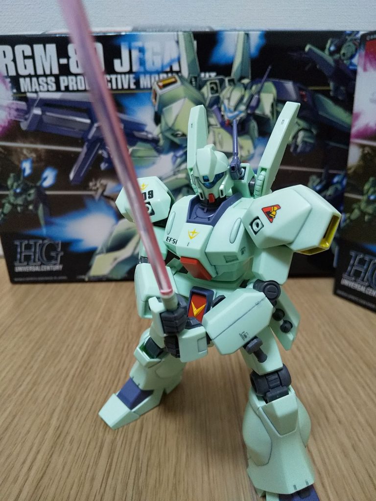 黄色に関して言えば、水性ホビーカラーより、ガンダムマーカーの方が隠蔽力が強いかな。