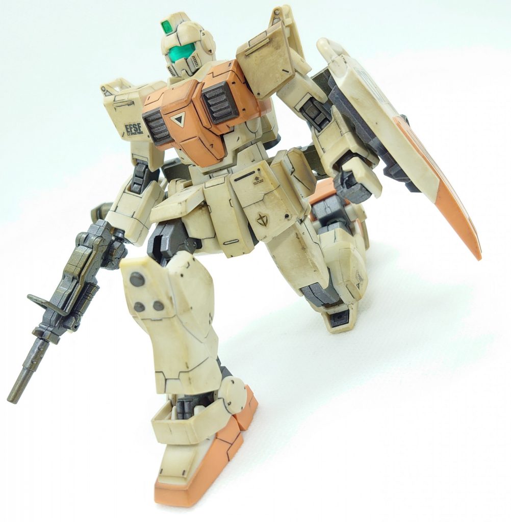 膝立ちもきれいに決まる良キットです。肩のデカールを間違えたのは内緒ですw