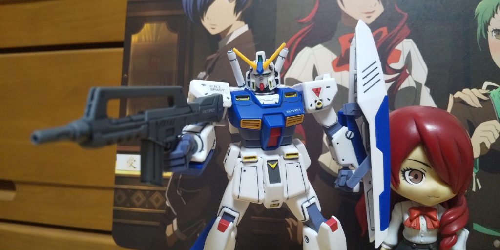 :Bライフルだ。劇中では未登場で使う事が無かった武器だな。個人的になんかBライフルって言うよりは、ジムライフルのアサルト実弾ライフルに見えるな。ブリリアント！