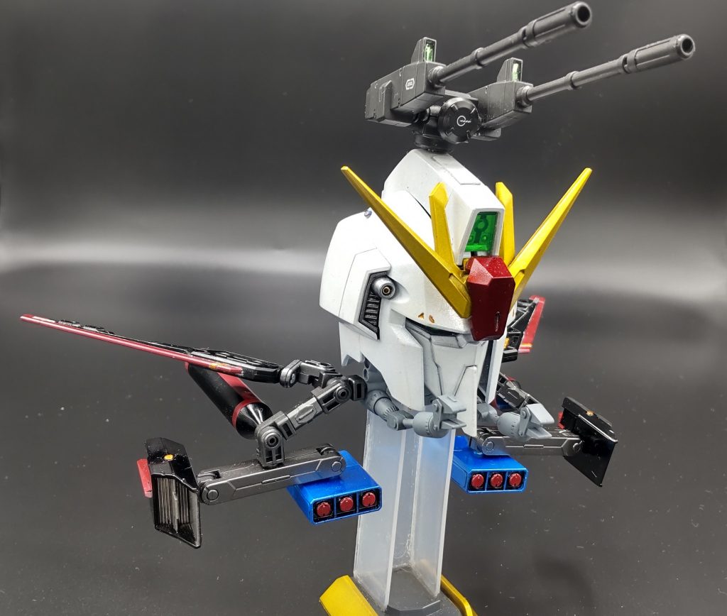 Z-Bガンダム巡行形態。偵察等の長距離運用する際に機体安定性を向上する為、スラスター・ミサイルポッド等を機体下面に横方向に配し、重量バランスを下面・横広がりになるようにした形態となる。因みに大気圏内では飛ばない(´;ω;`)ウゥゥ