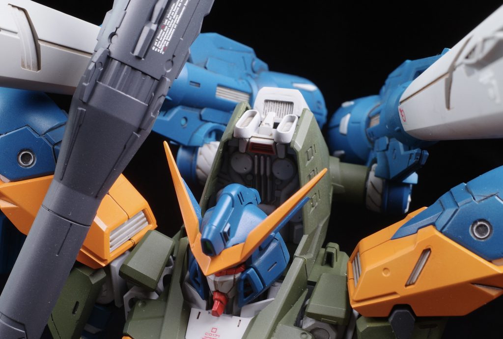 唯一の自身改造箇所。フタをせず排熱機っぽくしました。