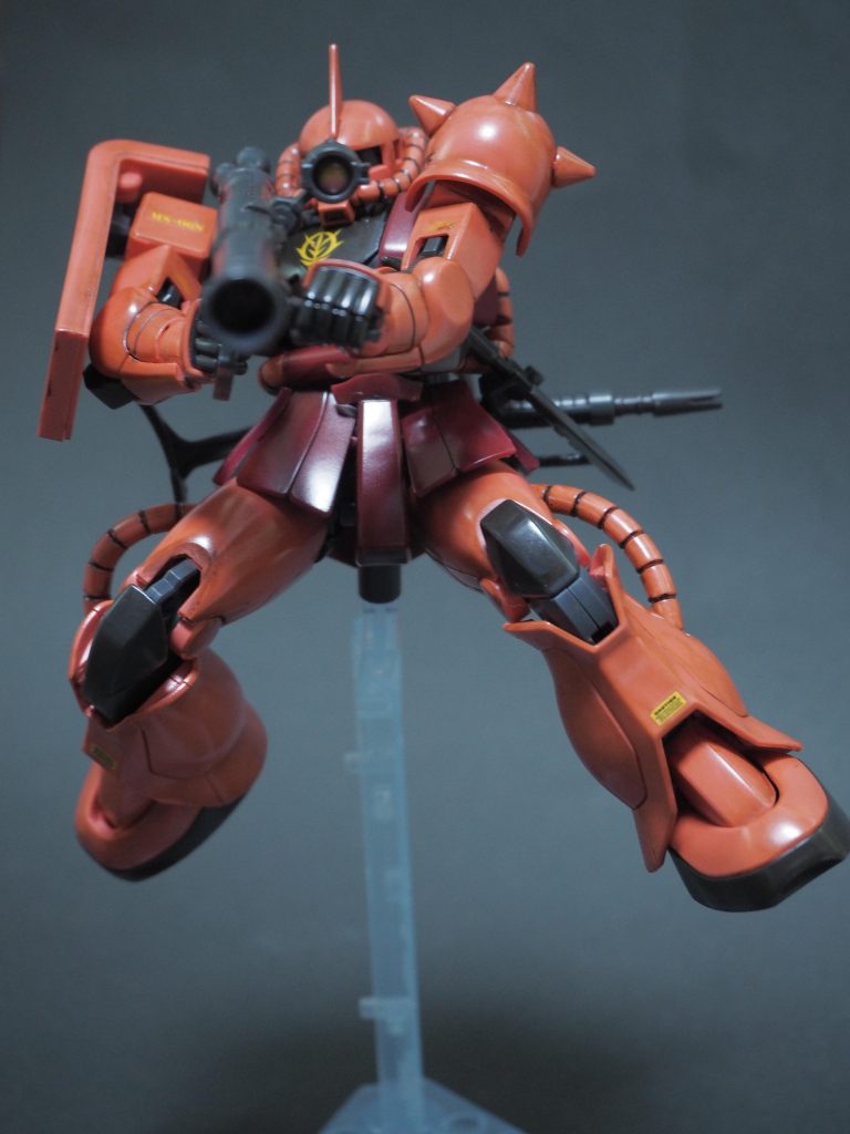 HGUC シャア専用ザクⅡ–5枚目/制作者：桐生人