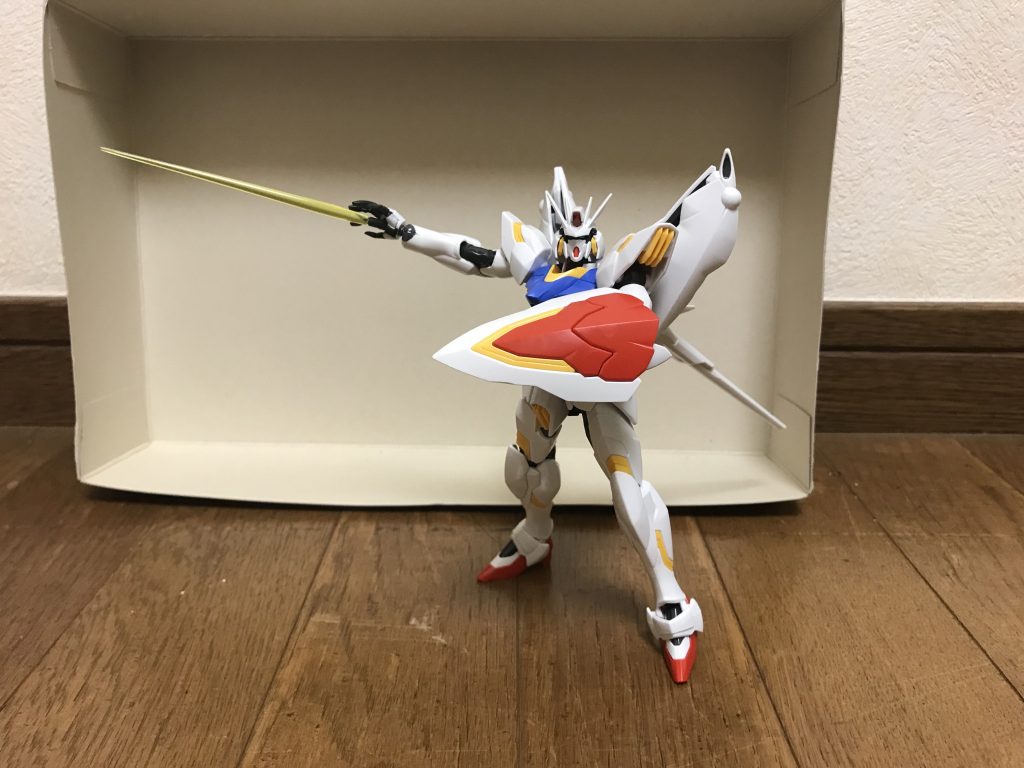 ビームサーベル両手のビームバルカンから発振させる事で使用可能。ナノラミネートアーマーすら斬り刻むほどの斬撃力を有する。