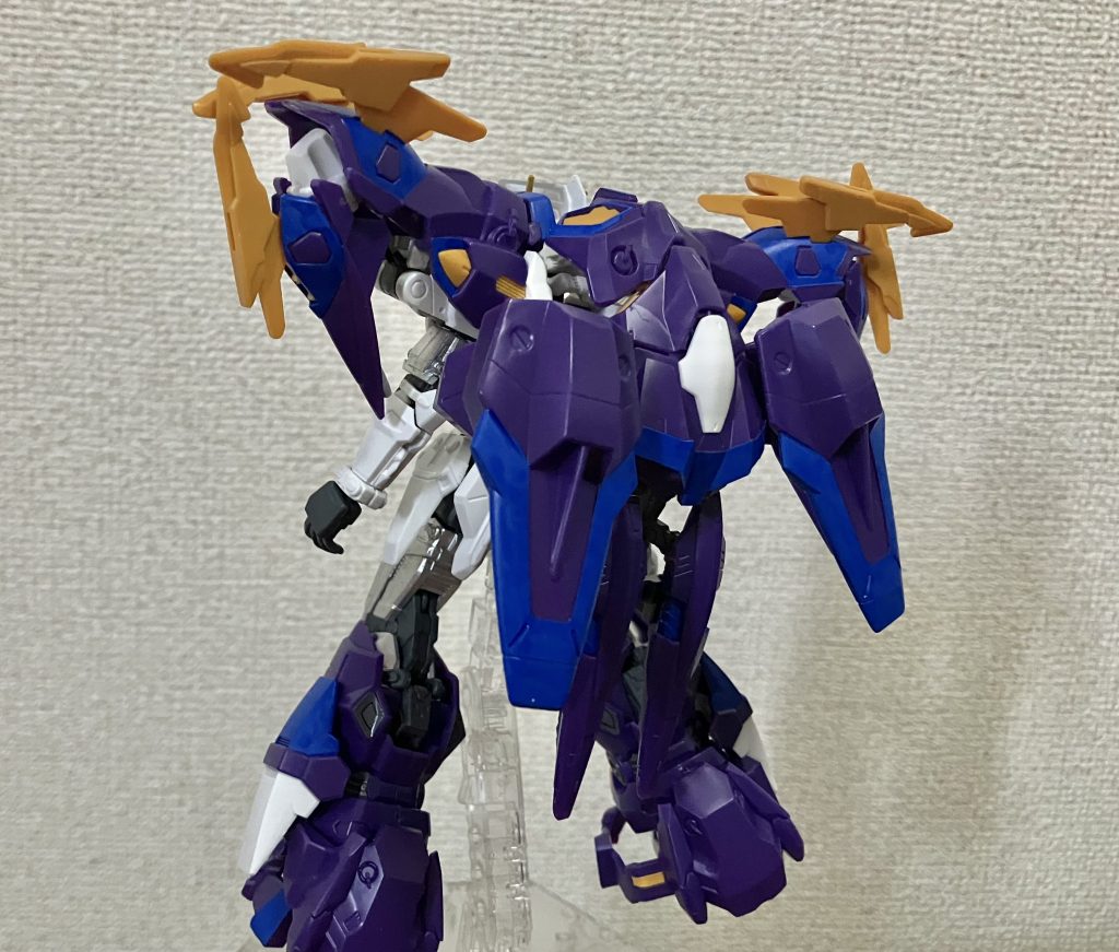 ブルーやシルバーもマーカーで足してディテールも分かりやすく！