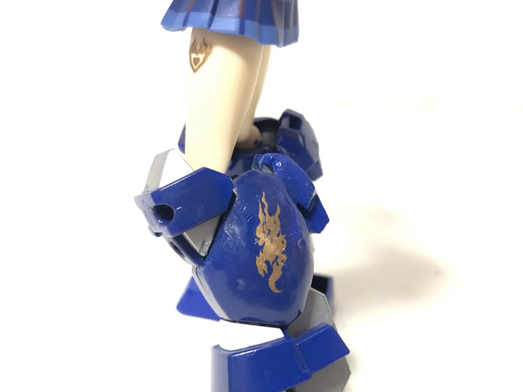 こちらも市販のデカールを足あたりに使用しました、