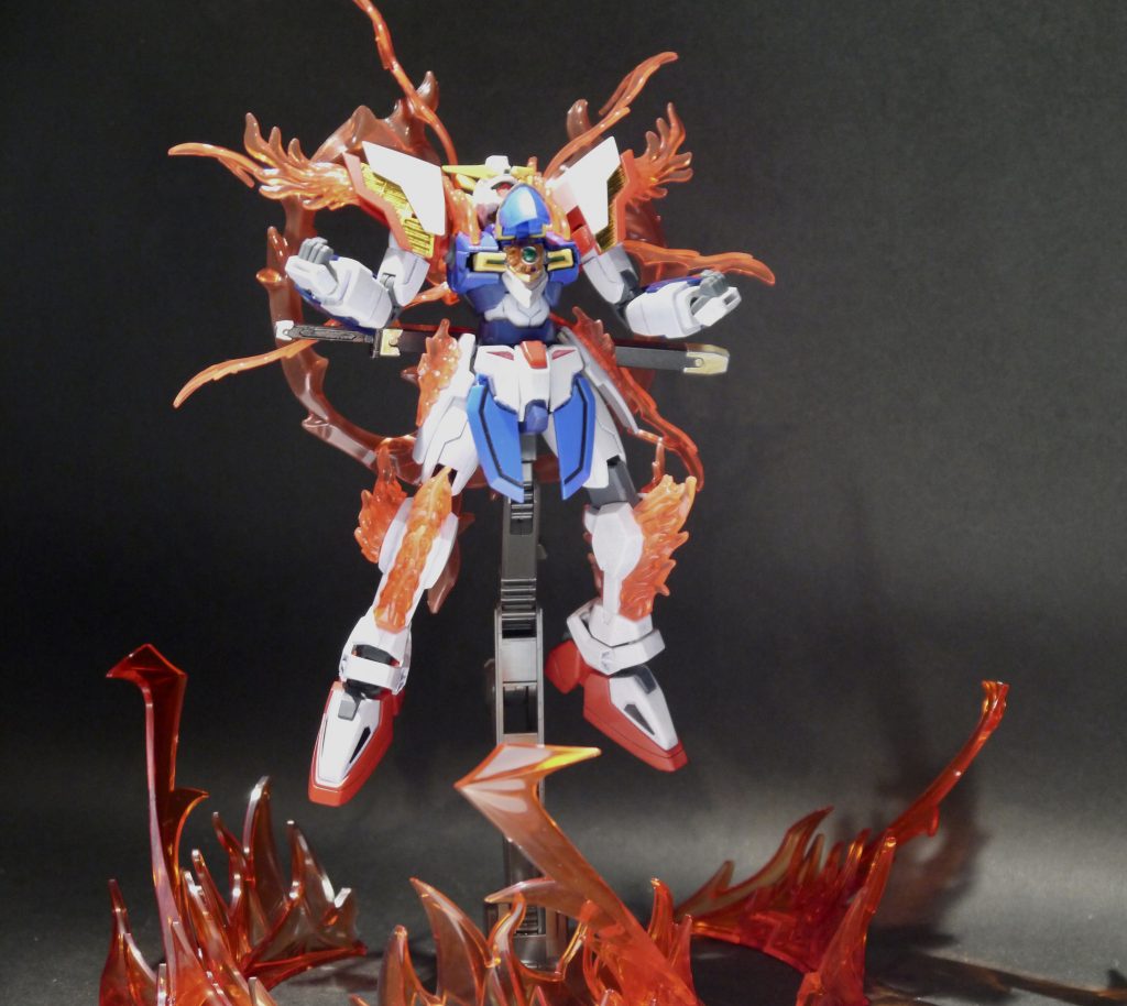 摩利支天モードコアランダー、各部装甲をパージしてエネルギーを全面開放した状態。放出したエネルギーは炎となり高熱を発する。これにより、相手機体のセンサーを狂わせ、ビームライフルなどの光学兵器は真っ直ぐ飛ばなくなるなど、射撃武器が当たりにくくなる、さながら陽炎に向かって攻撃をしているかのように・・・。