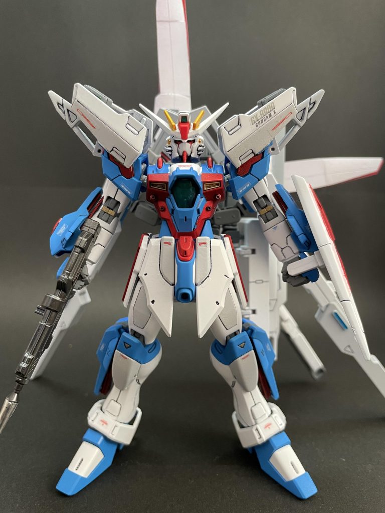 ヘリオスが劇中でサテライトキャノンを発射してましたが、マイクロウェーブを受け止めるリフレクターがフリーダムの羽では役不足と感じた為、本家のガンダムXのリフレクターを移植しました