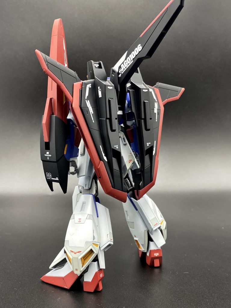 ウィングバインダーは設定通り畳めますが、好みで拡げてます。折角塗り分けたのに擦れそうですしw