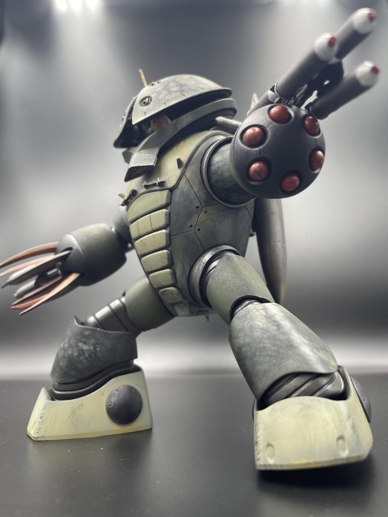 腕部のミサイルは赤く塗装し危険度を上げてアイアンネイルもヒートネイルっぽく塗装しました😎