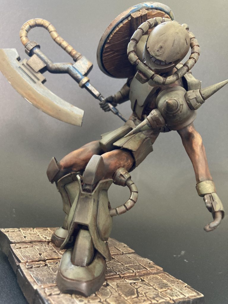 そこで自分妄想をプラスして、「コロッセオの伝説の無敗の戦士、グラディエーターのククルスドアン」を製作してみました😁