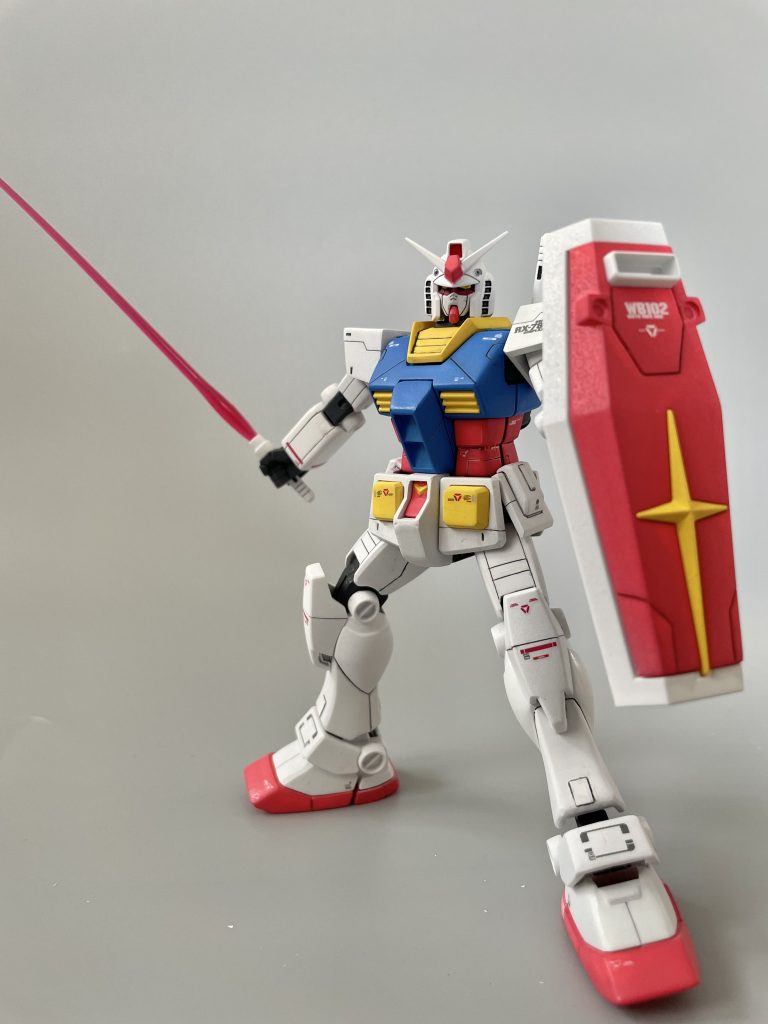 付属の旧HGガンダムも改修しがいがあり、作っていて楽しかったです。