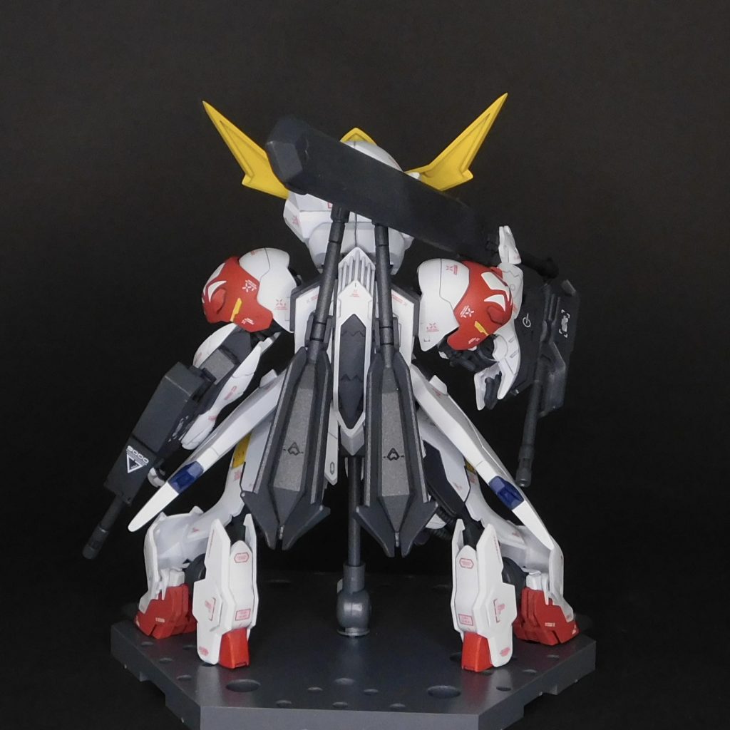 ワンポーズで飾っています。ルプスの製作を考えた時からこのポーズにしようと思っていました。