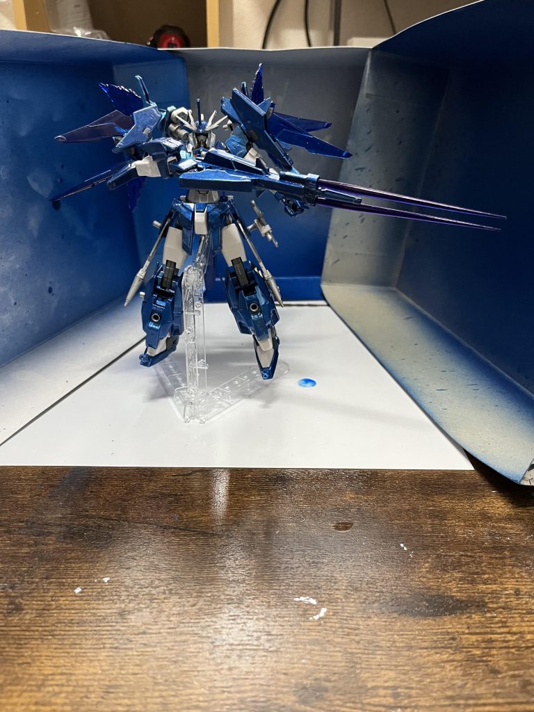 それは異世界から舞い降りた否定と断罪の鉄の巨人–3枚目/制作者:SefunaKeiga
