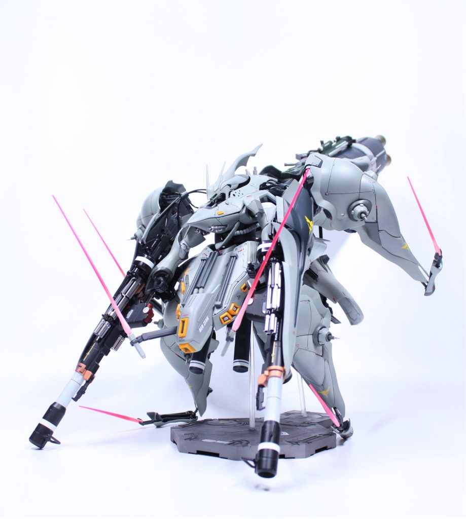 隠し腕計6本。接近戦もヤレマス。