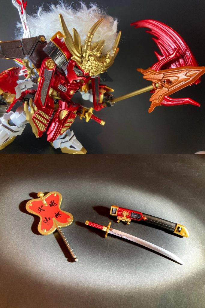 【甲斐国江】(かいくにごう)南北朝時代の越中国の伝説的刀工・郷義弘が鍛えし二尺一寸の打刀。甲斐源氏嫡流武田氏重代の宝刀として、御旗・楯無と共に代々当主に継承されてきた。必殺技：江・スラッシュ・タイフーン疾きこと風の如く回転して斬り付ける。