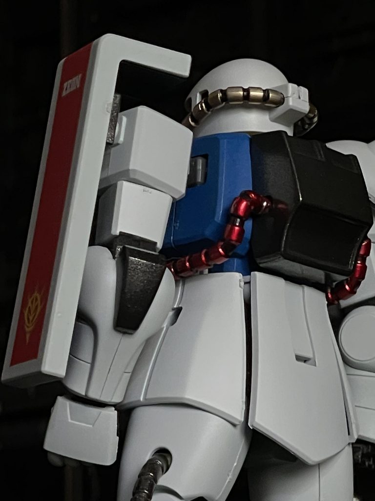 動力パイプはメタリック感を強調するためメッキシルバーを下地にしてカラー重ね吹き!