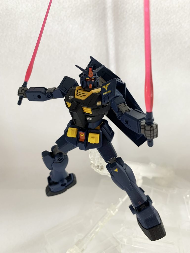 RX-78Ｔ　ガンダム（ティターンズ仕様）UNIT 黒 1-4-2(自動B)：《[3・4]》このカードがプレイされて場に出た場合、キャラクターがセットされていない敵軍ユニット1枚を、破壊する事ができる。宇宙 地球 [3][1][3]知る人ぞ知るガンダムのカードゲーム「ガンダムウォー」のテキスト。好きなカードの一枚でした。