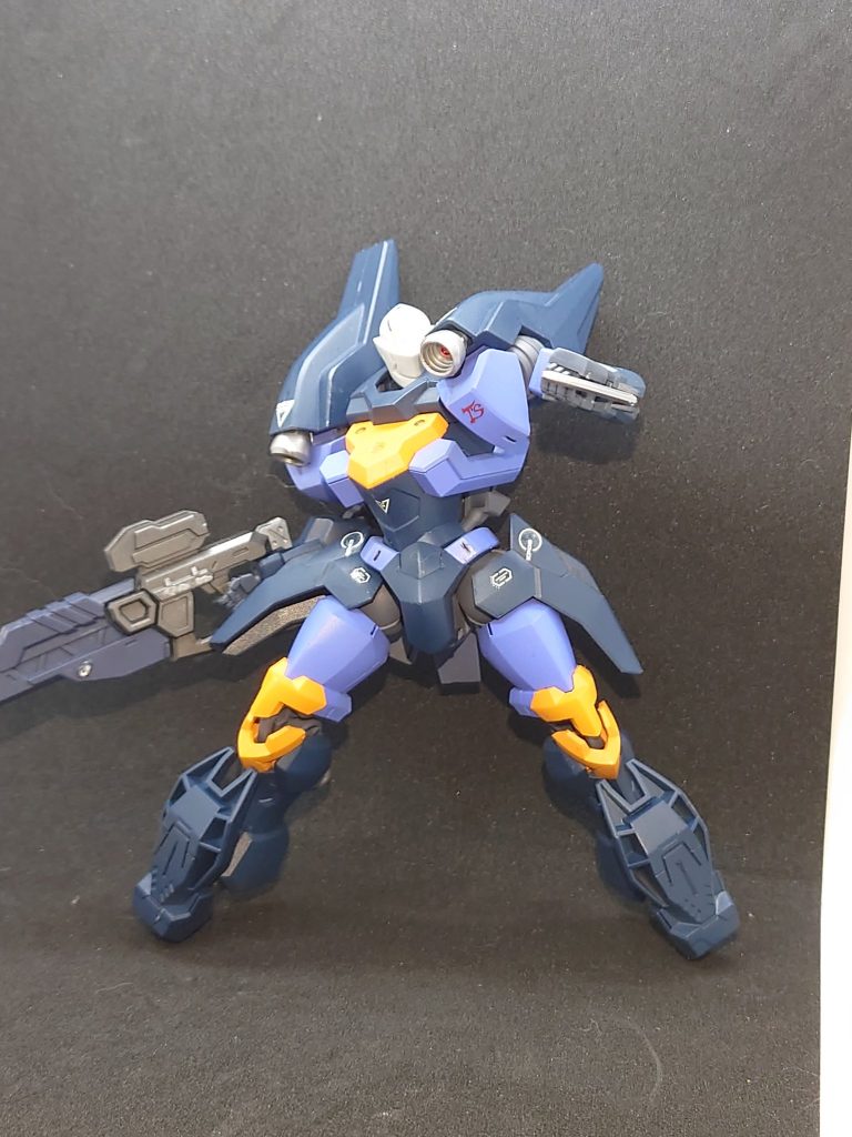 肩アーマーにスラスターを追加