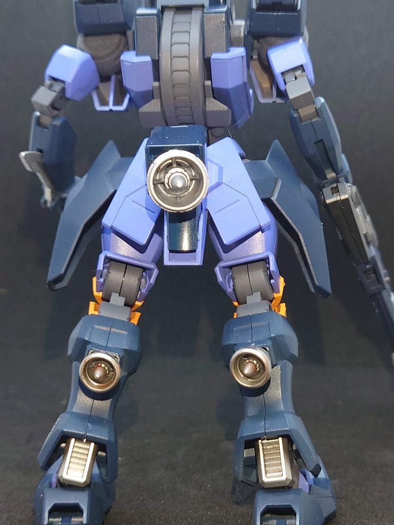 背面もスラスターを3機追加