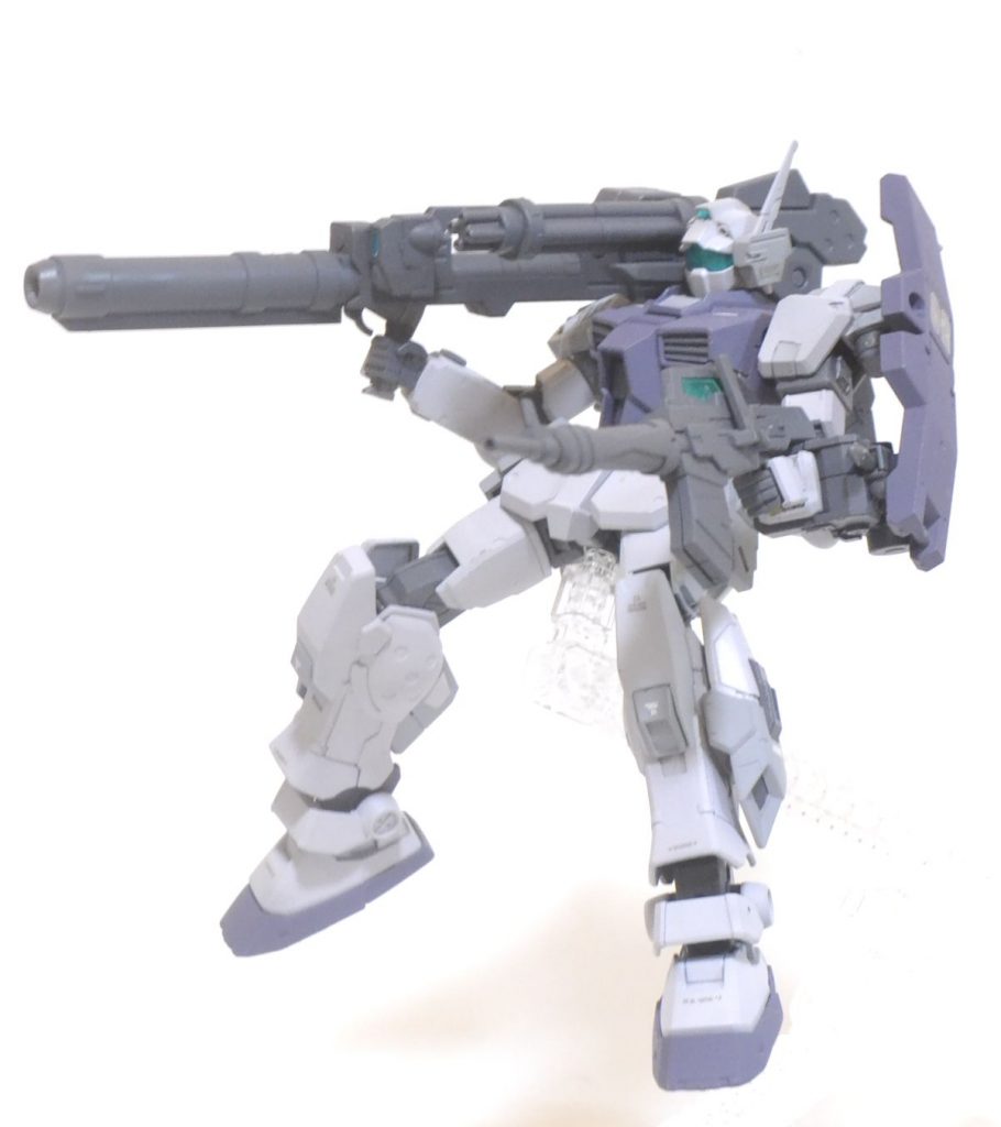 前に出過ぎてフルバースト状態で応戦する2号機