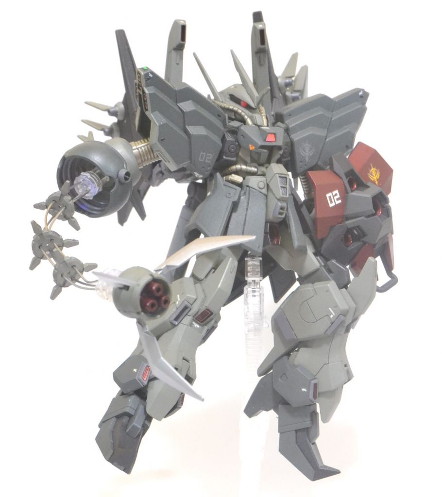 RE/100ハンマ・ハンマの箱絵風ポーズリード線を無くしてしまったので代わりに針金を使いましたが、支え無しでインコムを固定できます。