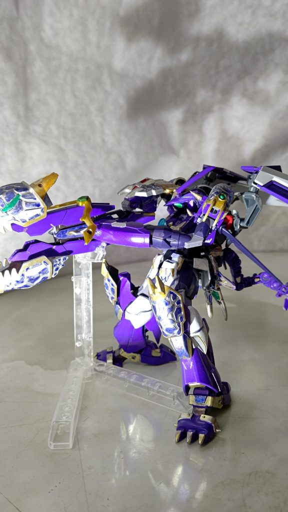 もっとも劇中のアルス君が恐竜みたら、そんなバックボーン読み取ってくれるはずもなく、「危険そうだから(平和のために)殲滅しなきゃ!!」となりそう(汗)