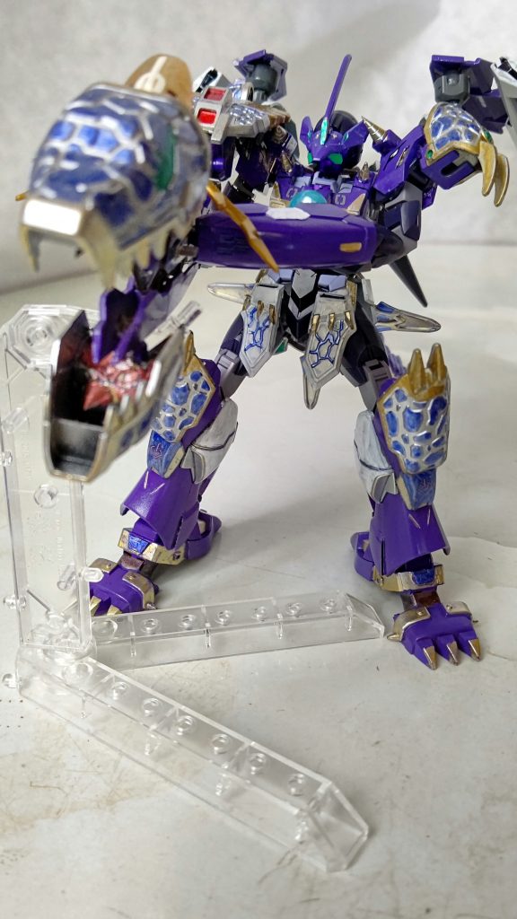 『かつて地上を席巻するも現在は見る影も無い存在』である恐竜はアルス君の琴線に触れそう。そして『実はカタチを変えながらも現代に繋がっている生命がある』という点でも恐竜はリライズ本編と親和性高いんじゃないでしょうか?このアーマー、アルスコアにも付けられるよな!?と気づいた後に閃いた後付けだけどねw