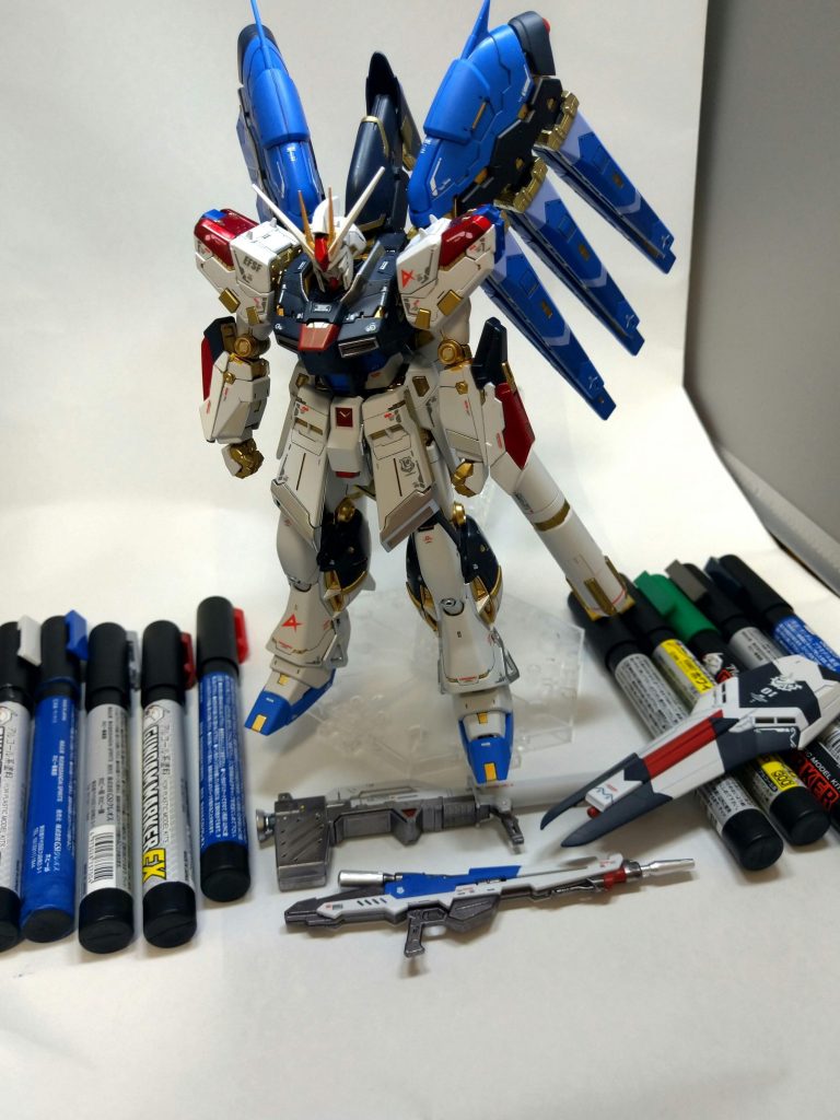 使用したガンダムマーカーは10色超w塗装環境を整えられないので、ガンマカでも十分ラッカー塗料に対抗できると信じて進めてます。