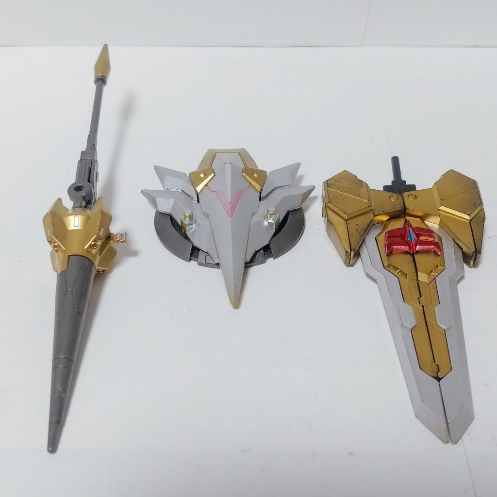 左からアセロコンセンス（槍）ウォルントゥム（盾）フォルティアウルム（大剣）この三つを組み合わせてジャベリンを作ります。