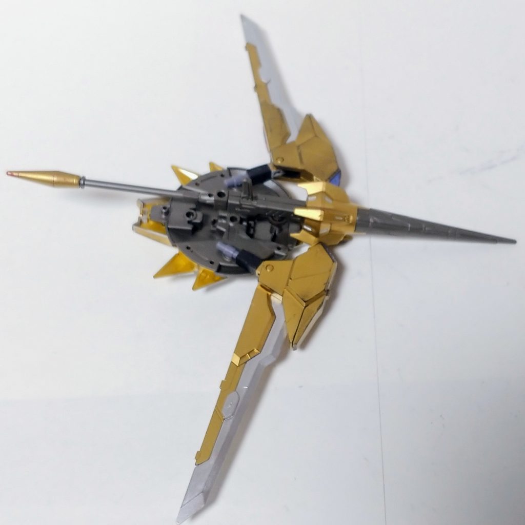 アイグローリア（弓）ジャベリンから変形して弓型の武器になります。ゆうて発射するのは矢じゃなくビームですが