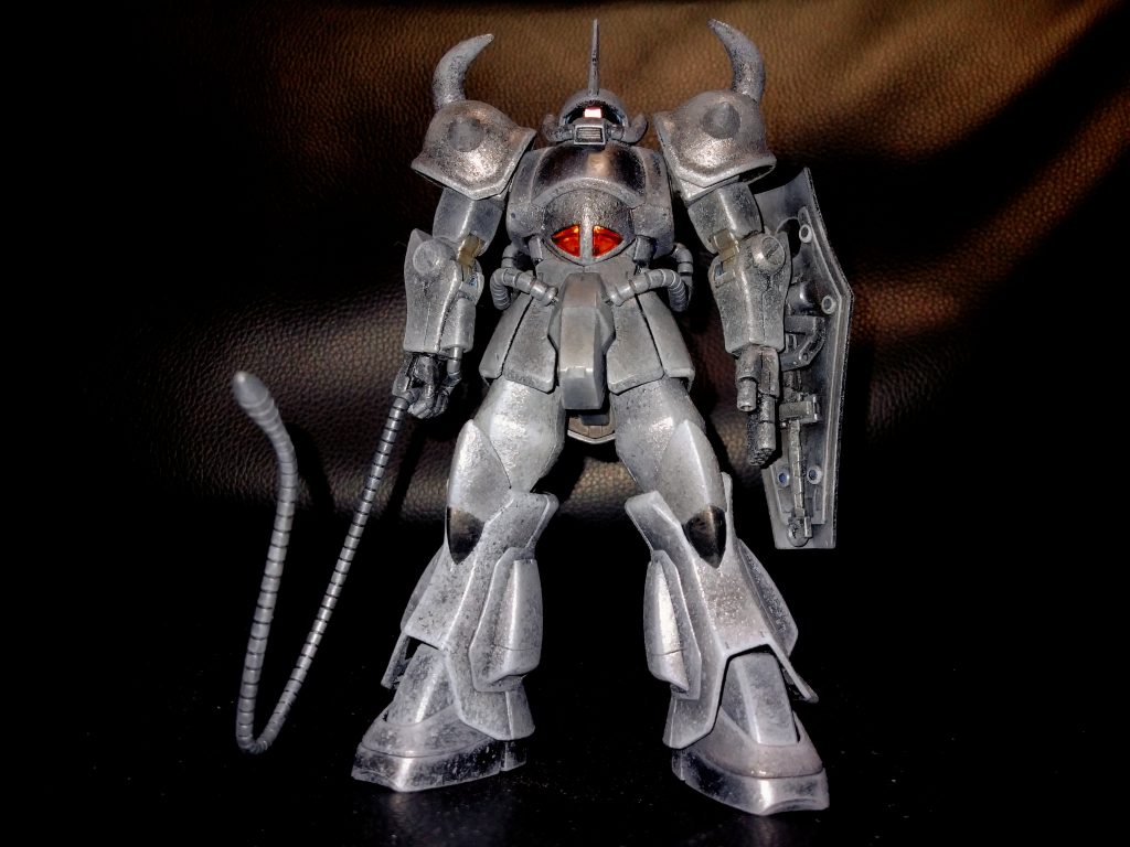 荒野の夕闇を背に。薄明るい光で撮影。思った以上に機体に色が映り込み、それっぽく見えてくれました。最後までご覧いただき、ありがとうございました。