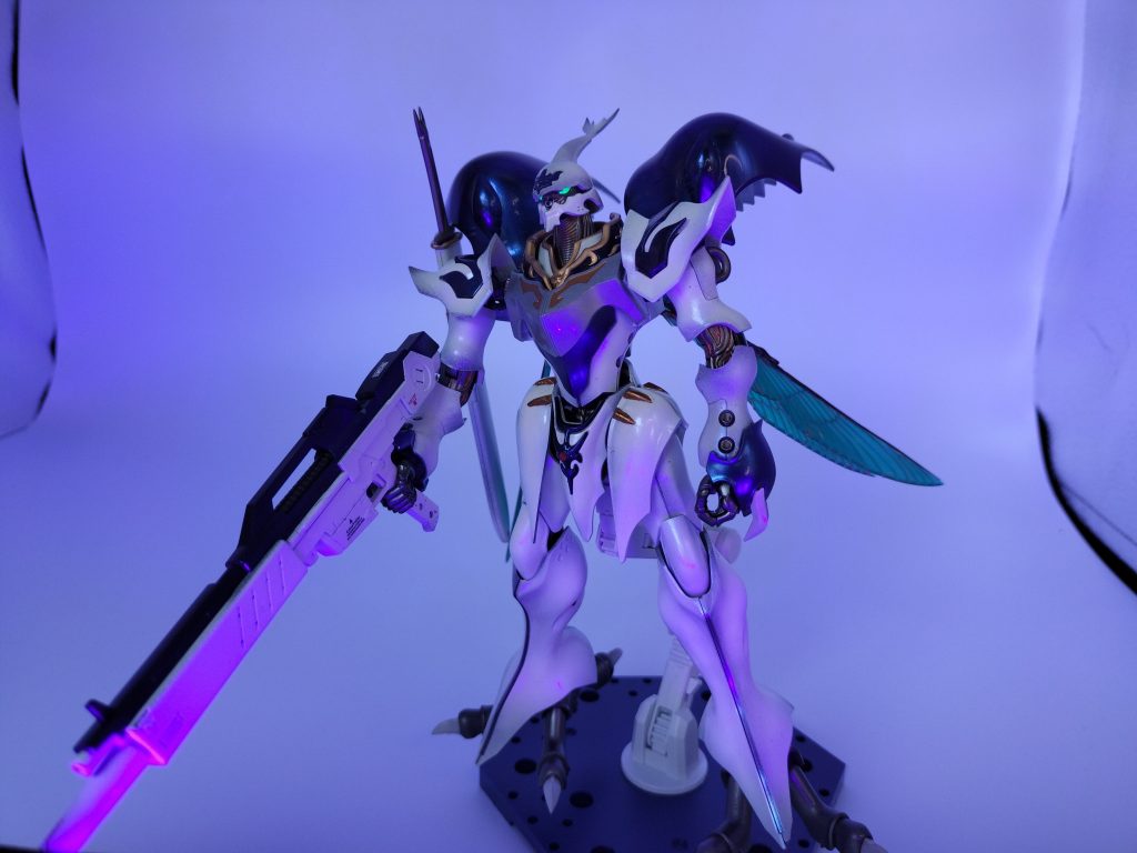 お目目と関節等は蛍光色で塗りましたが、関節は目立たず(´;ω;｀)ハイパーモードにしたかった・・・・