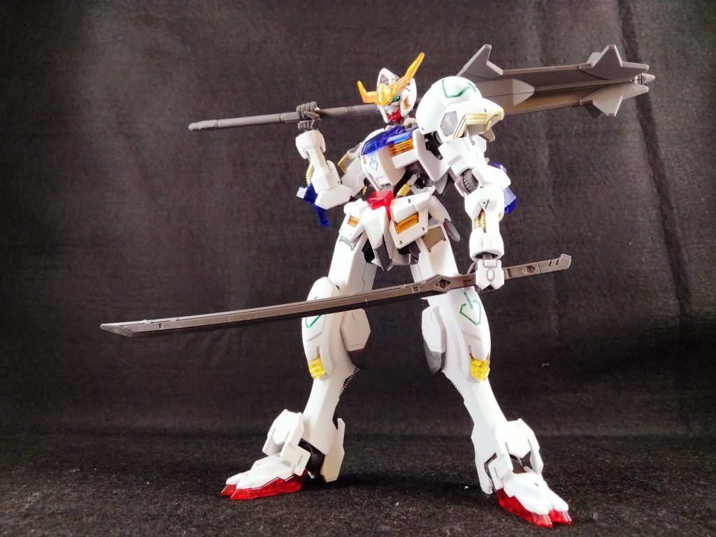 太刀も持たせて、出撃準備。