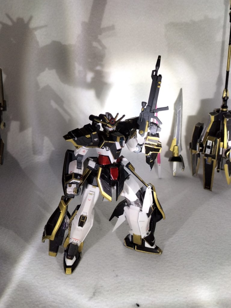 ビームライフル射撃の軽武装。弾数管理の苦手なハヤテちゃんのためにバースト機構が導入された、シンプルなビームライフル。