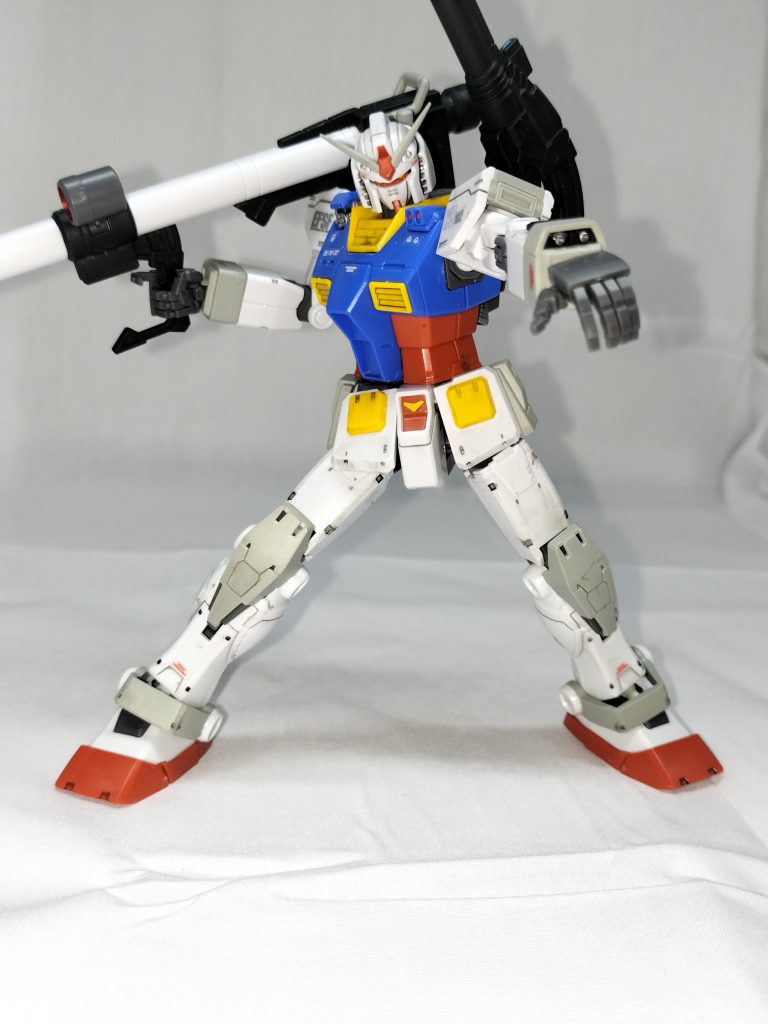 腕部バルカンで威嚇 