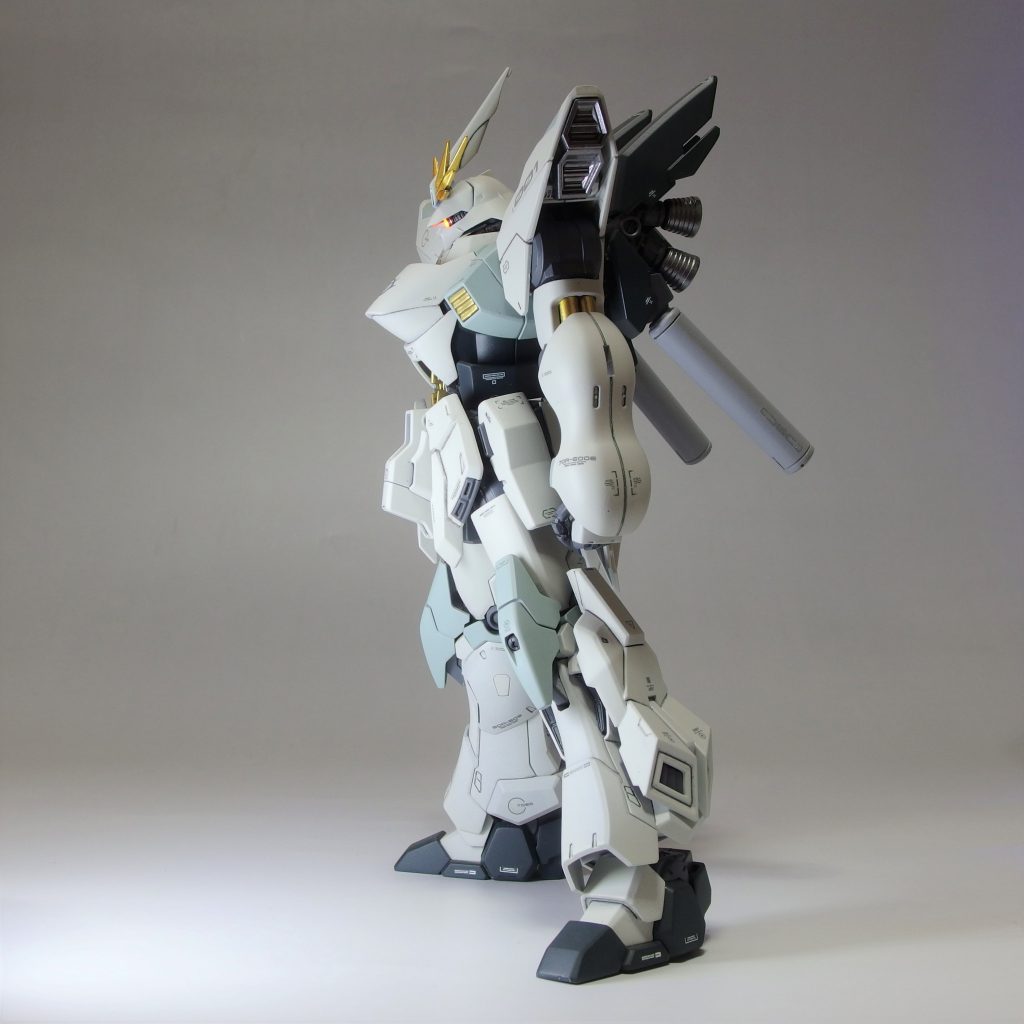 上半身がボリューム過多なので、強そうになりました。