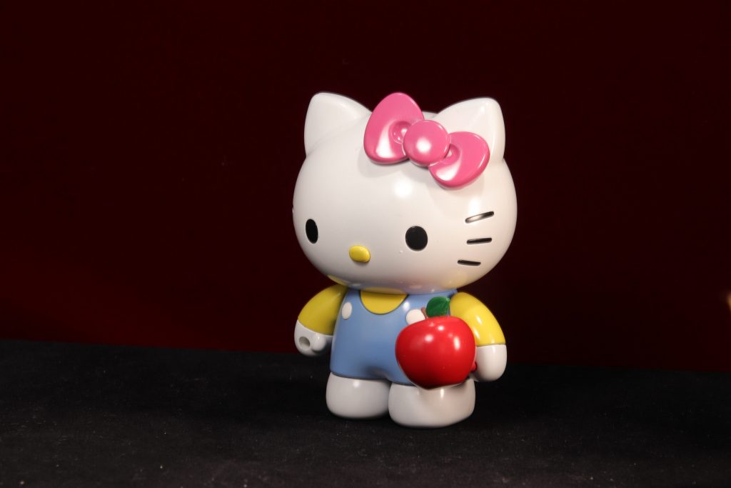 カラーレシピホワイト:クレオス ホワイトリボンピンク:ガイア ブリリアントピンク+クレオス ホワイトイエロー:ガイア サンシャインイエロー+クレオス ホワイトブルー:ガイア ミリオンブルー+クレオス ホワイトリンゴ赤:ガイア ローズブライトレッド+クレオス ホワイトブラック:整形色