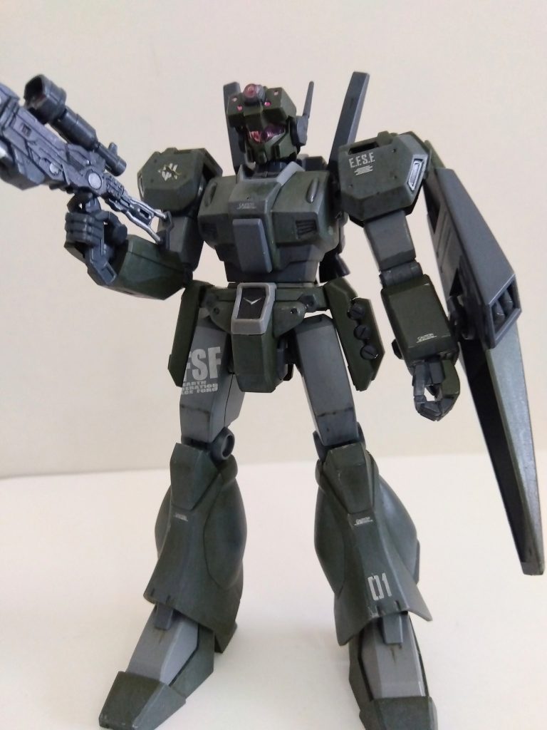 基本はエコーズジェガンそのままで、スナイパー・バイザー用のスコープを追加しています。