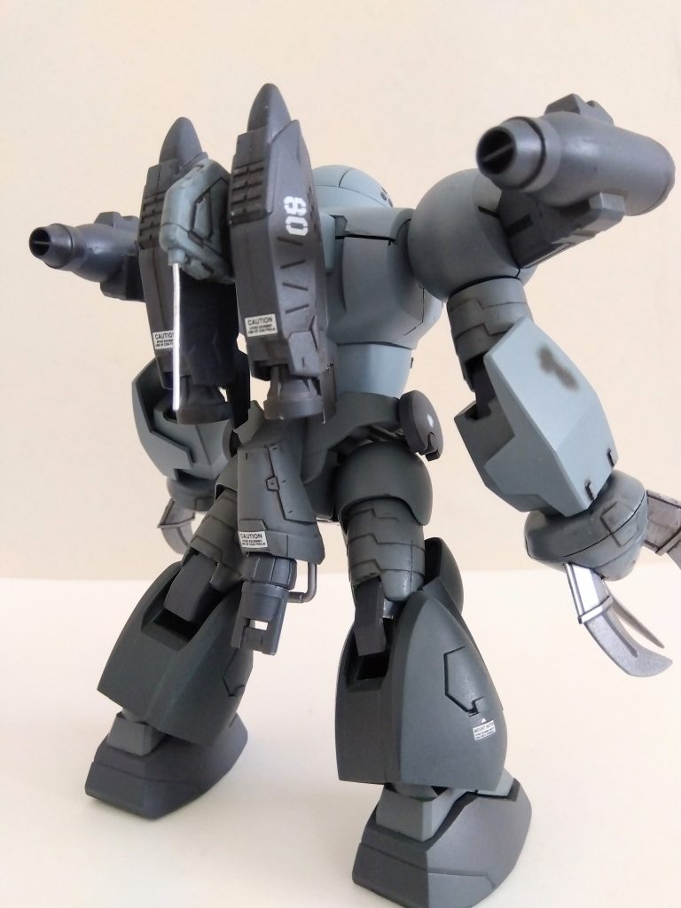 背面図。アンテナは真鍮線を使用しています。