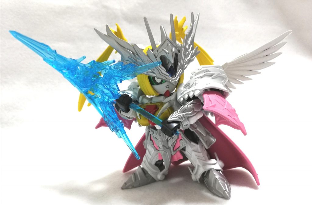 ほぼ装飾品で見えませんが、腰や腕、腿などは、削り混みなどして女性フレームがはまるよう調整しました。ほぼ装飾品で見えま(2回目