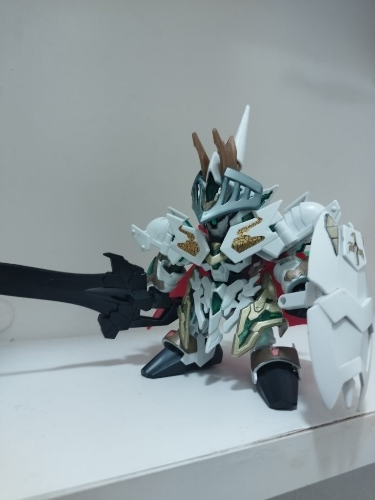 謎の白騎士が現れた!！