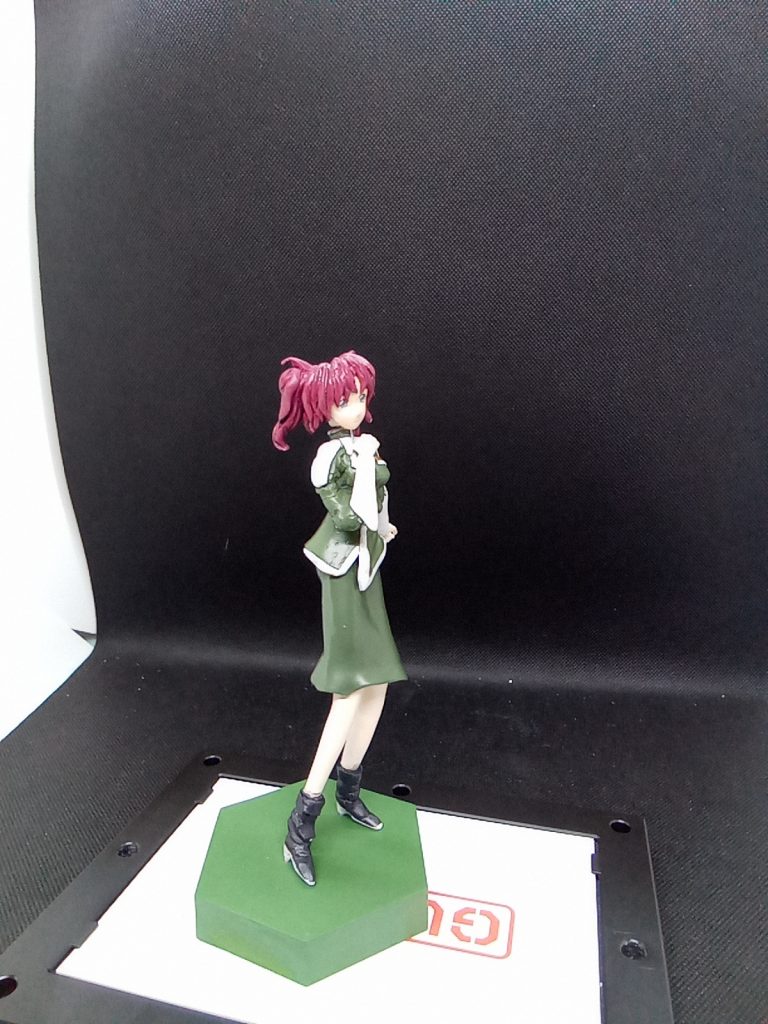 なかなか欲しいプラモが入手出来ないので練習ついでにガンダムSEED ヒロインをフィギュア化ガンプラ流通が正常化しないとどんどん増える予定ですw前作のルナマリアよりも細身で作成ただ・・ある程度作ってから設定をみたらルナマリアのほうが細いというような記述が・・あと、軍服のデザインを間違えました