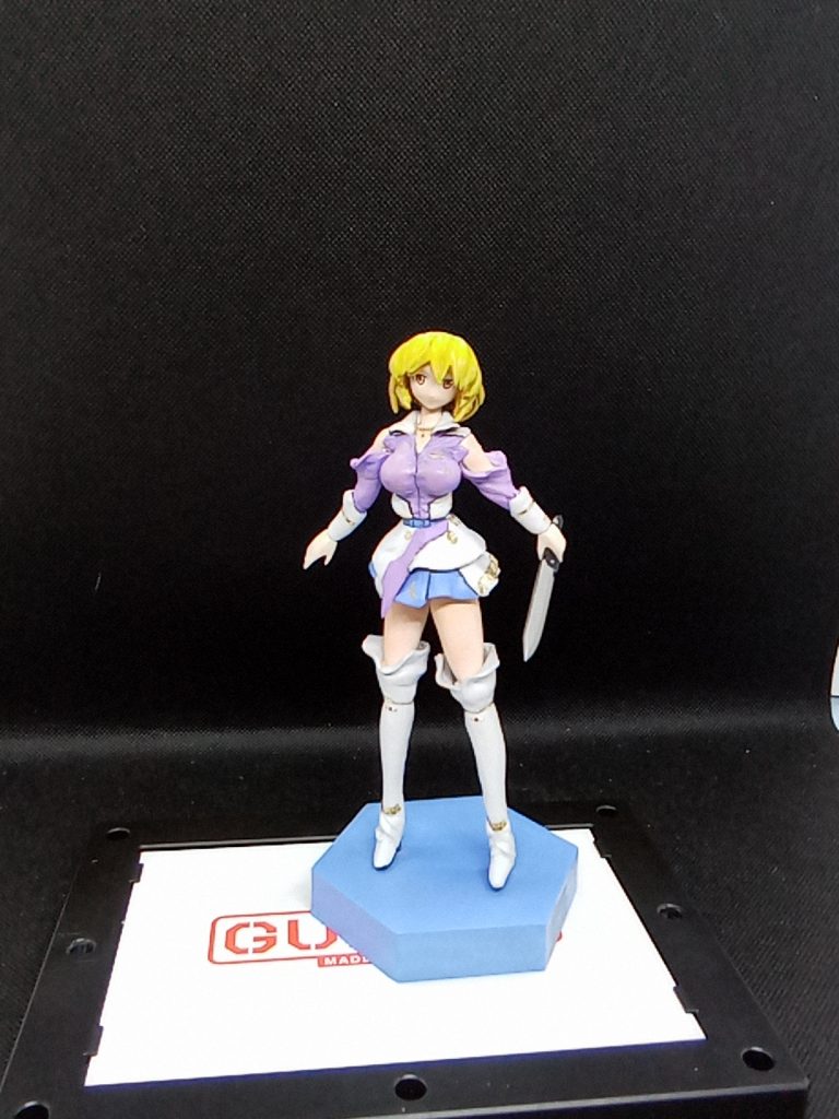 ガンプラ入手が難しい現在・・リューターとパテ&造形粘土の練習用に作り始めた フィギュアライズスタンダードモドキ第3段ステラ完成今回は武器を持たせてみました。